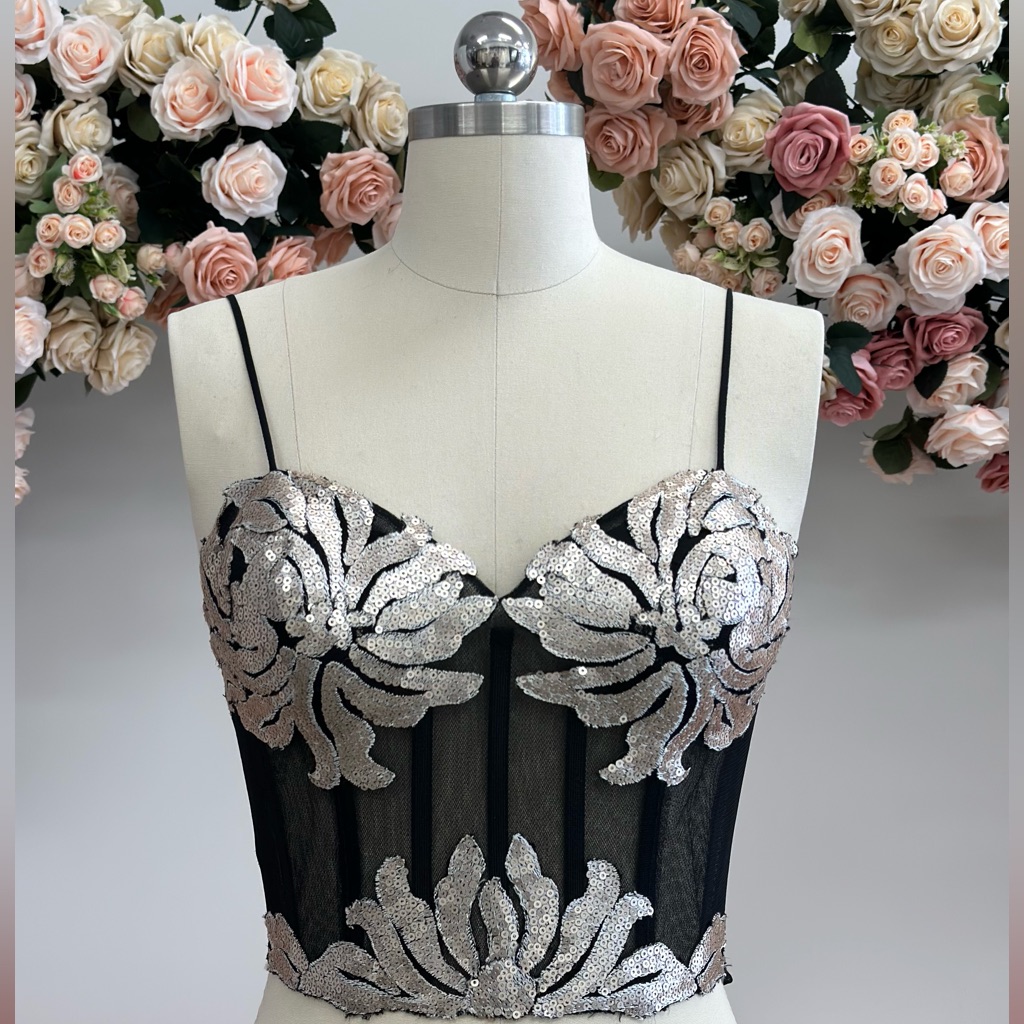 Sequence Bustier